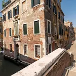 Lejlighed San Giacomo Pied-a-terre House By Wonderful Italy Venedig
